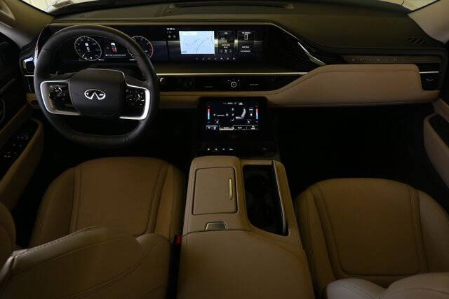 2025 Infiniti QX80 Pure