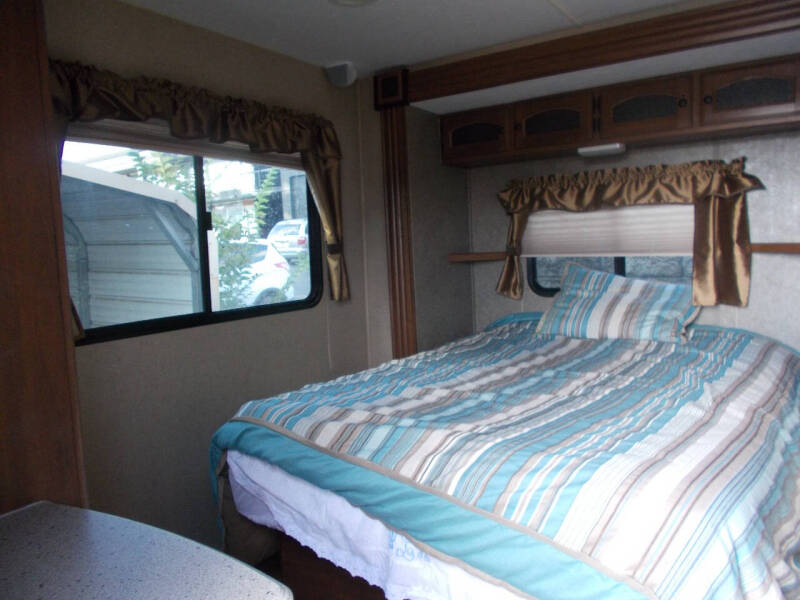 2014 Coachmen RV Liberty Edition