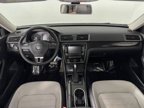 2015 Volkswagen Passat 1.8T Sport