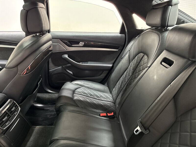 2015 Audi S8 4.0T quattro