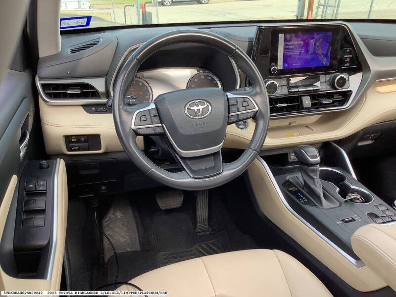 2023 Toyota Highlander XLE