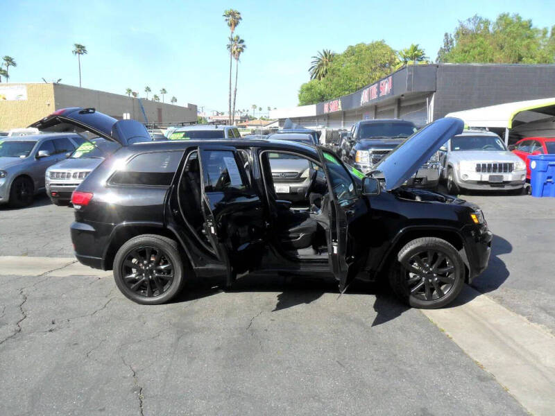 2017 Jeep Grand Cherokee Altitude