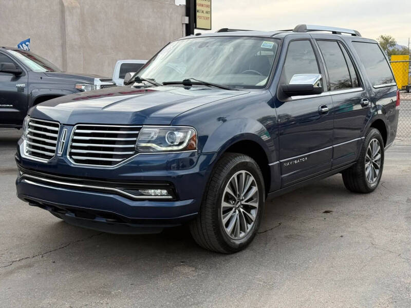 2017 Lincoln Navigator Select