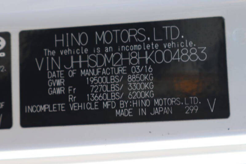 2017 Hino 195