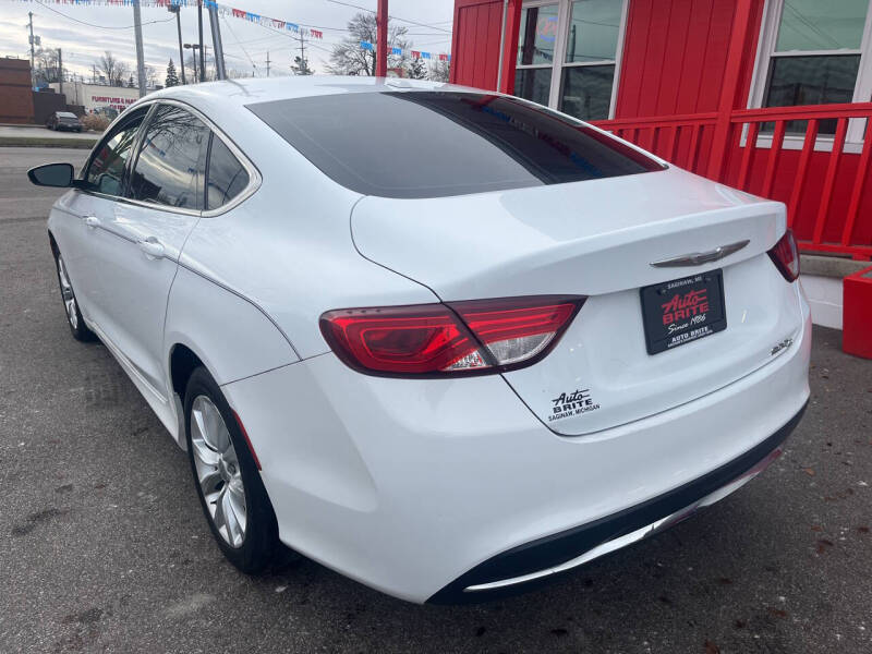 2015 Chrysler 200 C photo 8