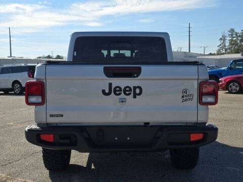 2023 Jeep Gladiator Willys