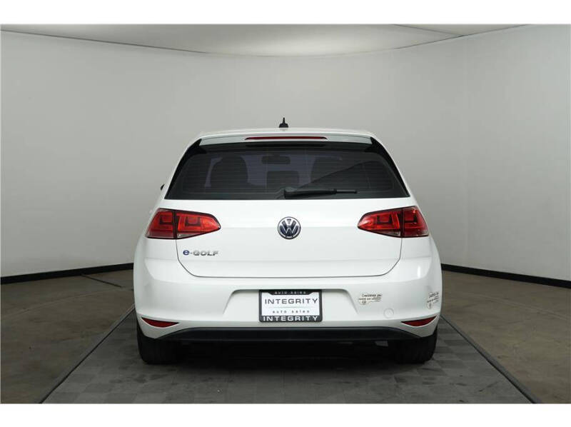 2016 Volkswagen e-Golf SE