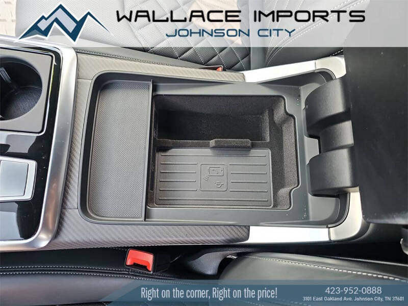 2025 Audi SQ7 4.0T quattro Premium Plus