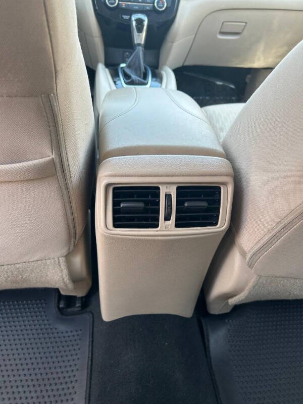 2017 Nissan Rogue S