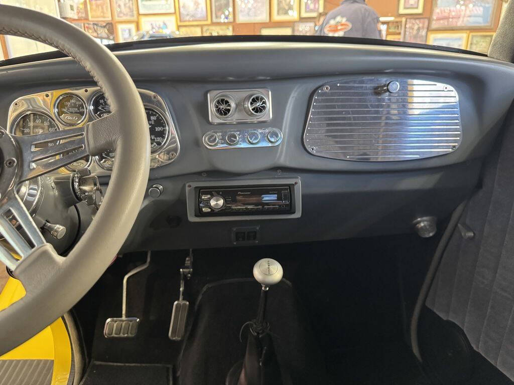 1934 Ford 3 Window Coupe 40