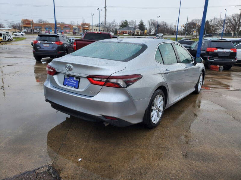2022 Toyota Camry LE