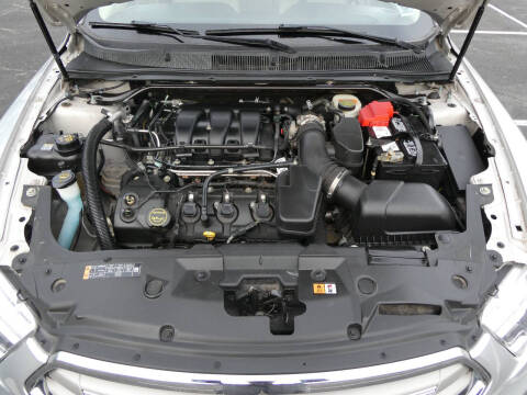 2017 Ford Taurus SE