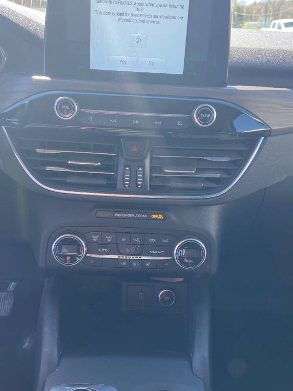 2020 Ford Escape Titanium