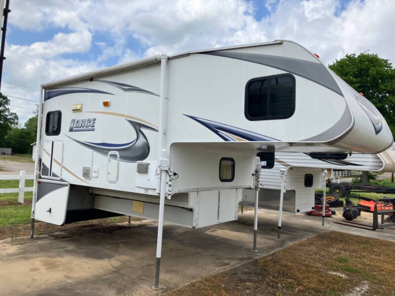 2009 Lance Camper 1181