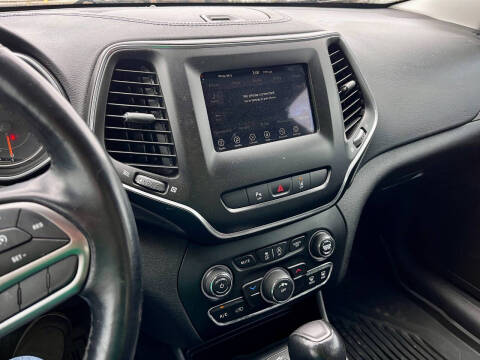 2021 Jeep Cherokee Latitude Lux