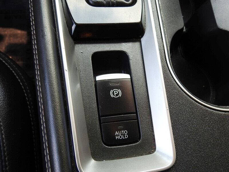 2019 NISSAN Altima Sedan - $17,900