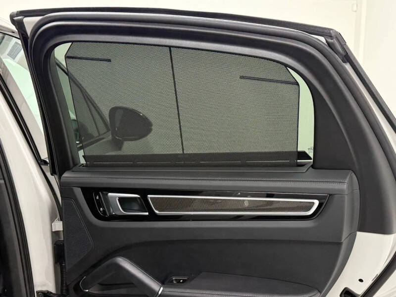 2020 Porsche Cayenne S Coupe