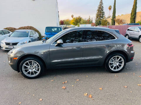 2015 Porsche Macan S