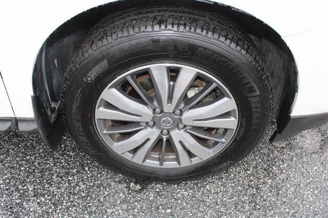 2020 Nissan Pathfinder SL