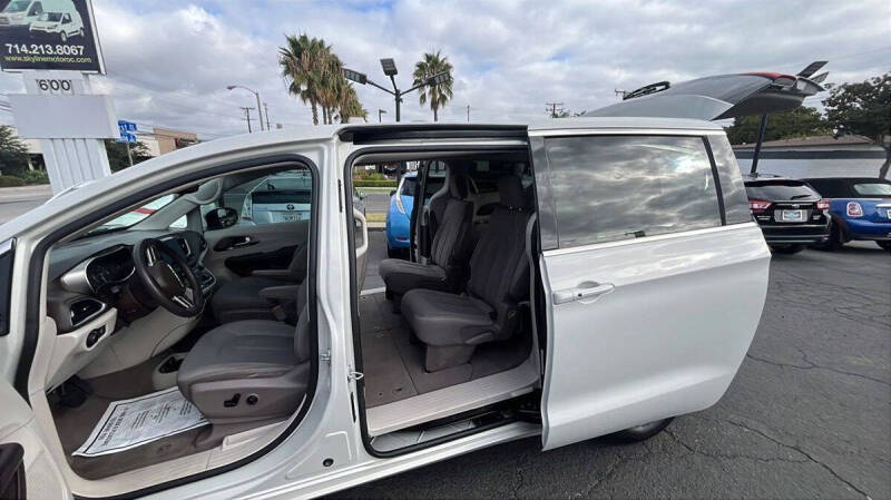 2017 Chrysler Pacifica Touring