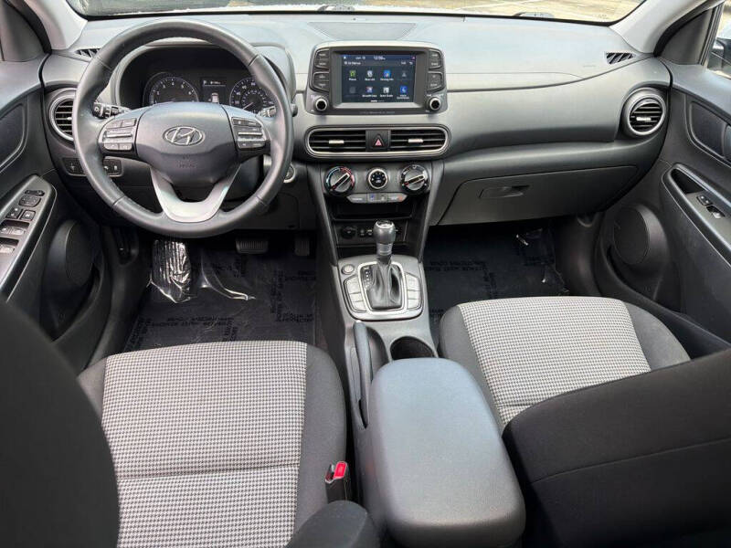 2020 Hyundai Kona SEL Plus