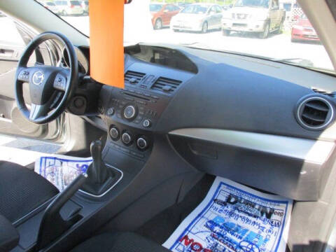 2013 Mazda MAZDA3 i Touring