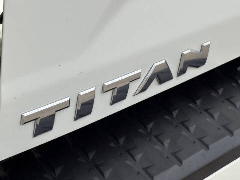2020 Nissan Titan SL
