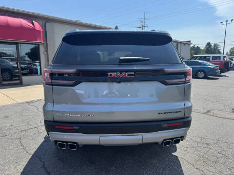 2024 GMC Acadia Elevation