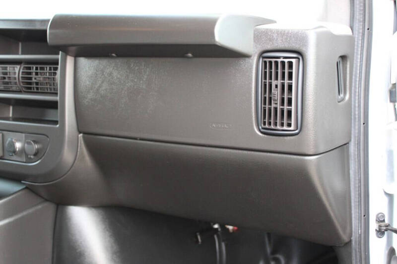 2023 GMC Savana 3500