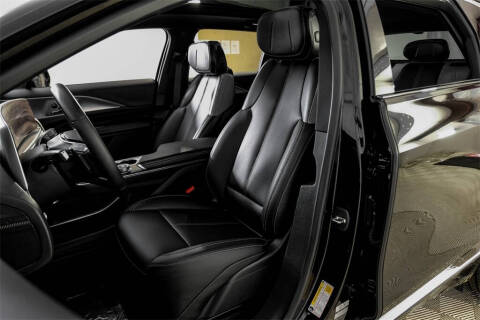 2024 Cadillac LYRIQ Tech