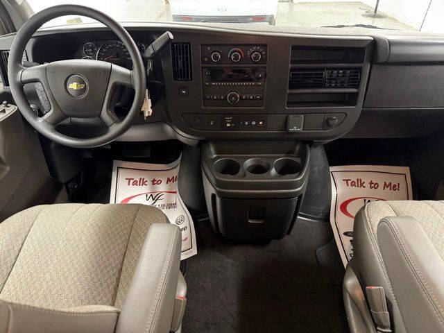 2025 Chevrolet Express LS 3500