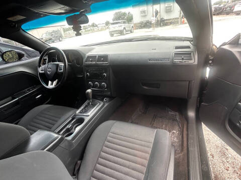 2012 Dodge Challenger SXT