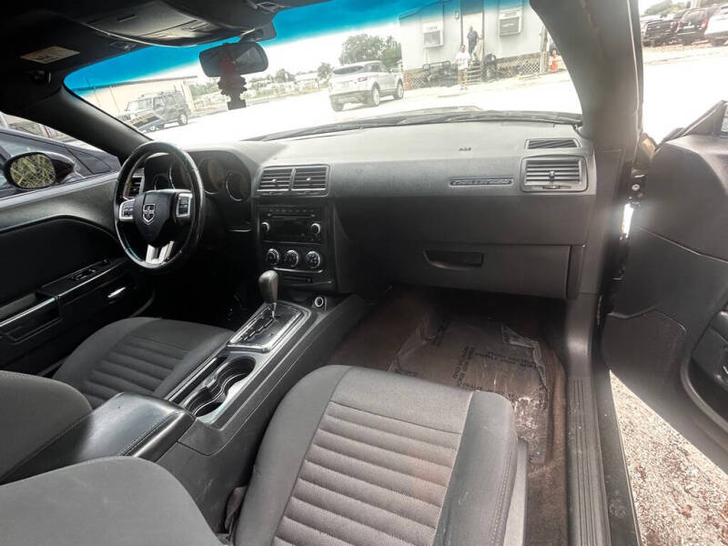 2012 Dodge Challenger SXT