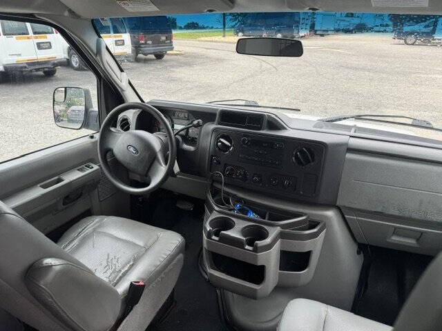 2011 Ford E-Series E-250