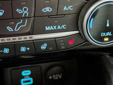 2022 Ford Escape Hybrid SE