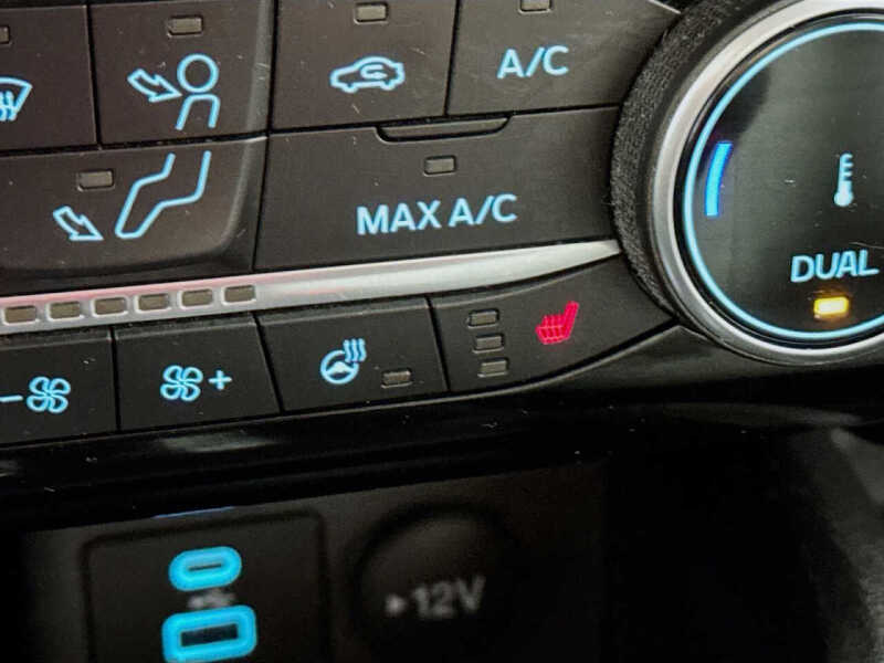 2022 Ford Escape Hybrid SE