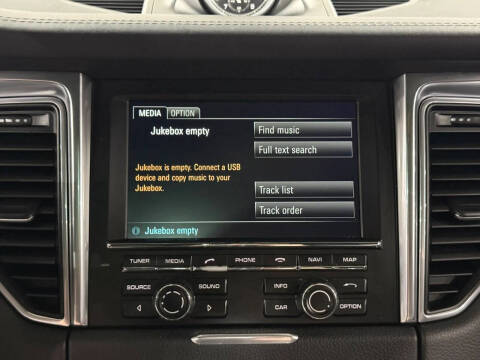 2016 Porsche Macan Turbo