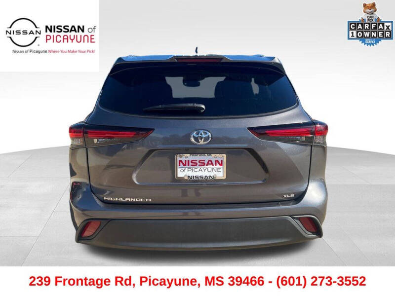 2024 Toyota Highlander LE