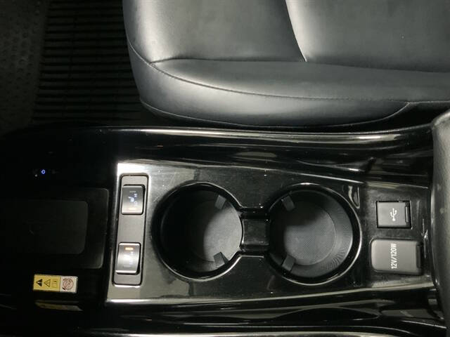 2022 Toyota Prius LE