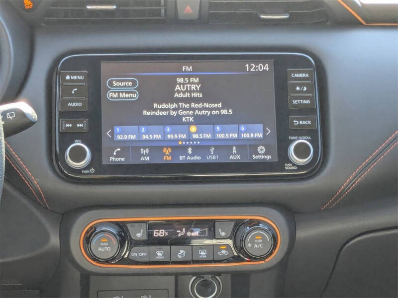 2023 Nissan Kicks SR