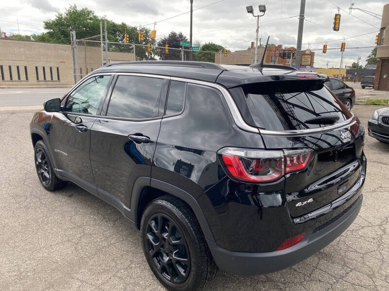 2022 Jeep Compass Latitude Lux