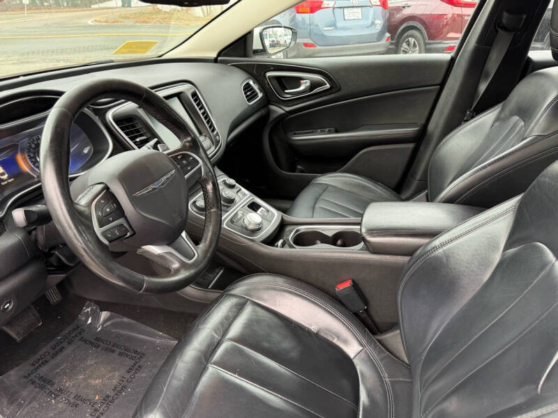 2015 Chrysler 200 C photo 15