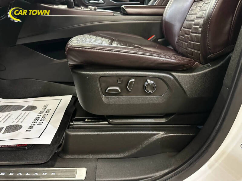 2022 Cadillac Escalade ESV Premium Luxury Platinum