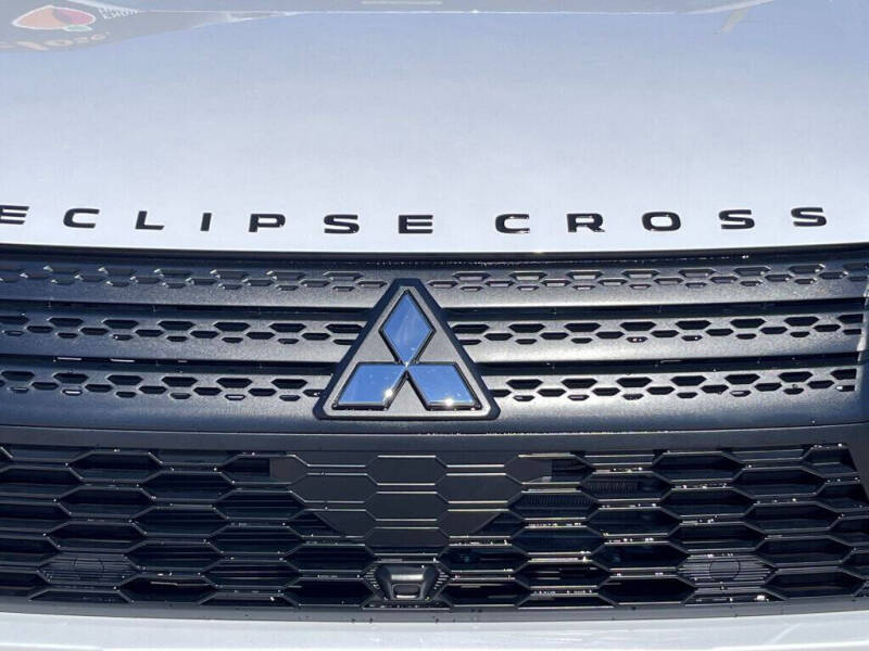 2025 Mitsubishi Eclipse Cross LE