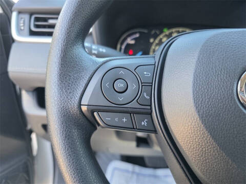 2025 Toyota RAV4 Hybrid LE