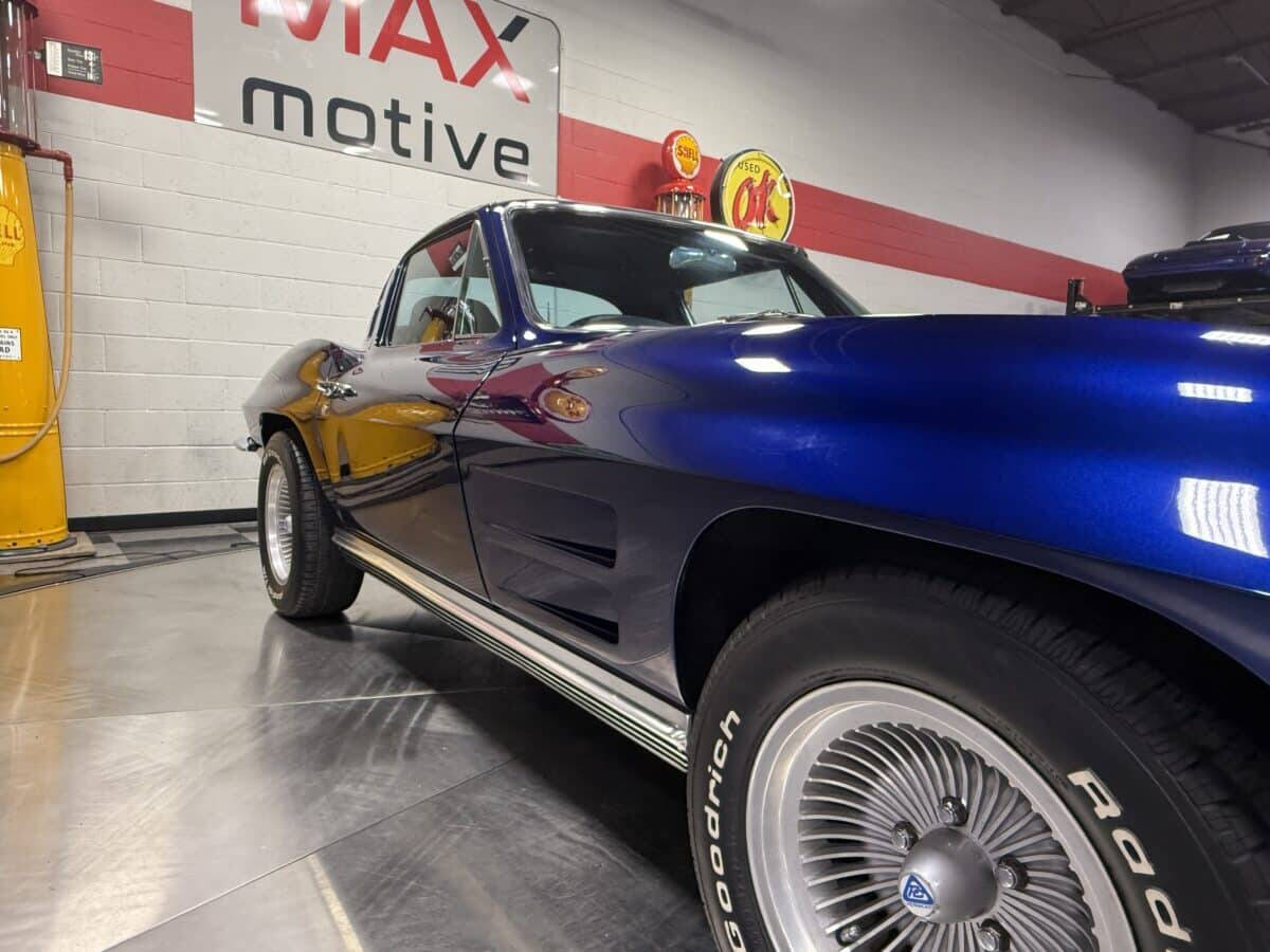 1964 Chevrolet Corvette 36