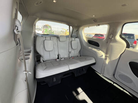 2020 Chrysler Pacifica Touring L