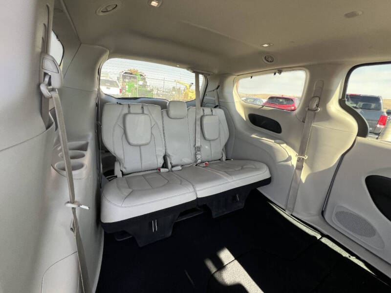 2020 Chrysler Pacifica Touring L