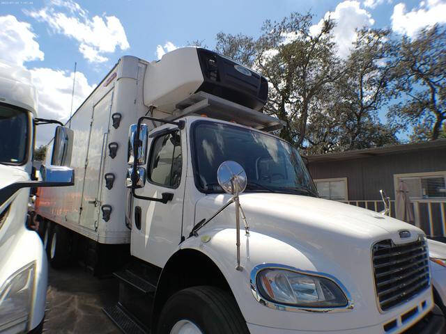 2017 Freightliner M2 106