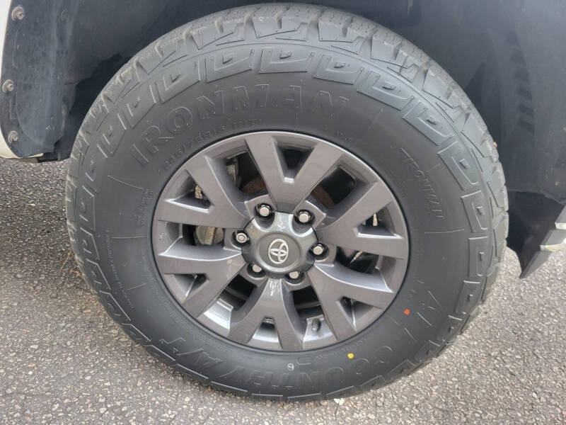 2017 Toyota Tacoma SR